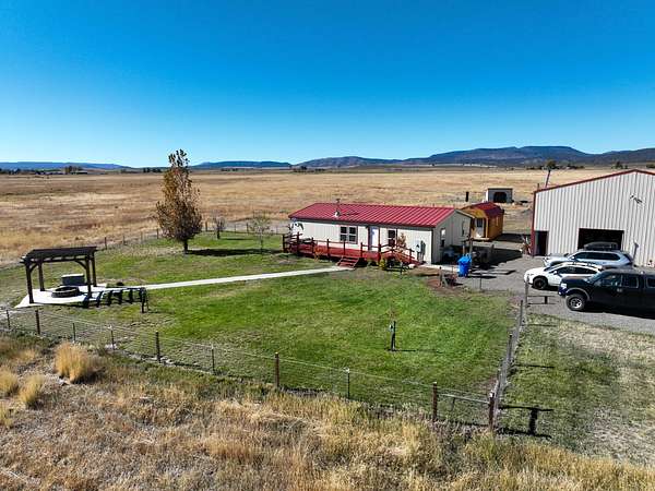 19.6 Acres of Land with Home for Sale in Lakeview, Oregon