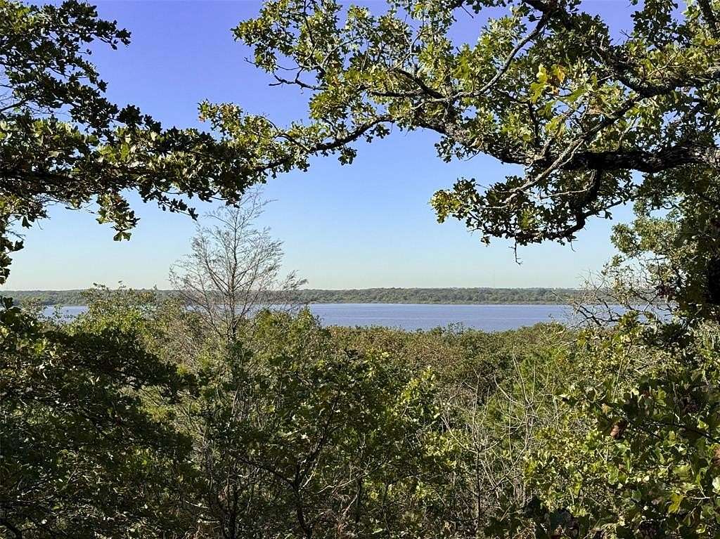 10.4 Acres of Land with Home for Sale in Cross Roads, Texas