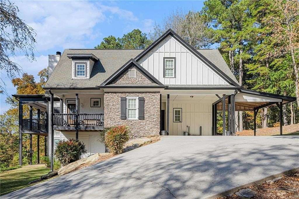 3 Acres of Residential Land with Home for Sale in Loganville, Georgia