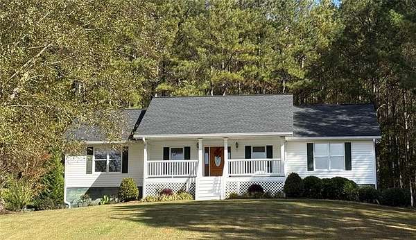 10 Acres of Residential Land with Home for Sale in Rockmart, Georgia