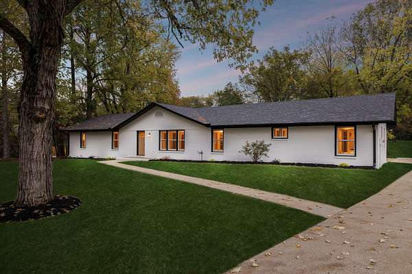 1.58 Acres of Residential Land with Home for Sale in Murfreesboro, Tennessee