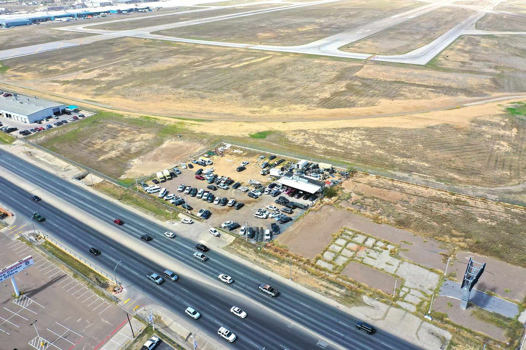 1.26 Acres of Commercial Land for Lease in Laredo, Texas