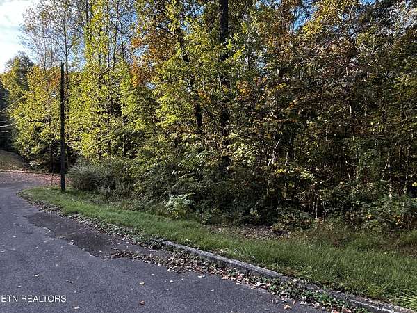 0.65 Acres of Land for Sale in Clinton, Tennessee