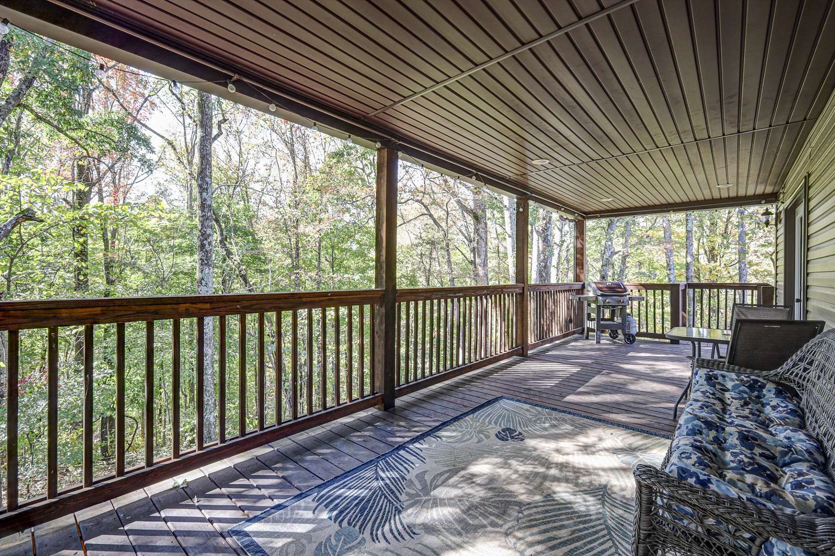 4.58 Acres of Land with Home for Sale in Cottontown, Tennessee