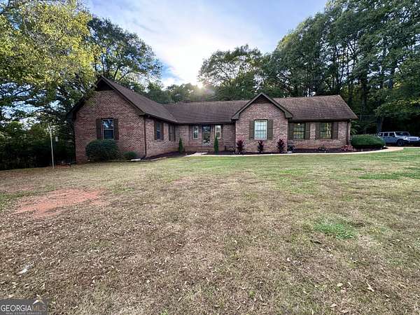 2 Acres of Residential Land with Home for Sale in Winder, Georgia
