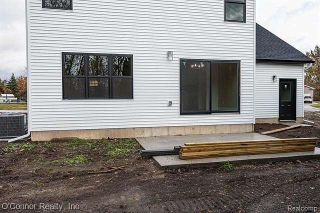 0.4 Acres of Residential Land with Home for Sale in Marysville, Michigan