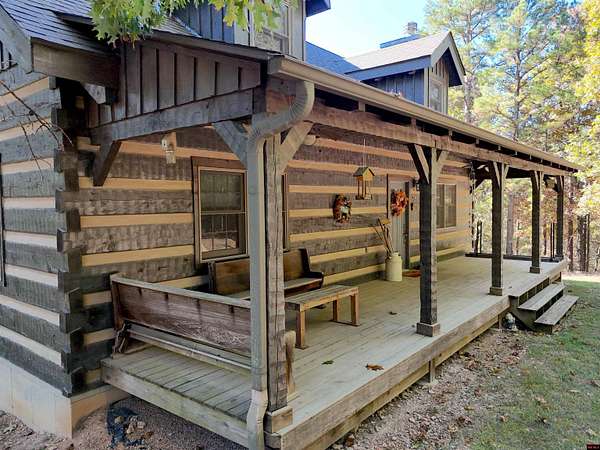 12 Acres of Land with Home for Sale in Mountain Home, Arkansas