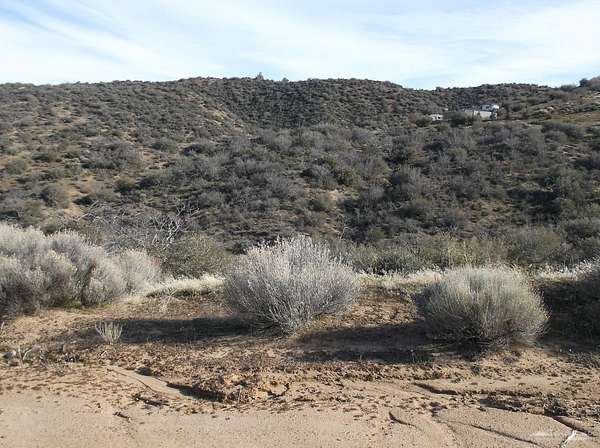 11.4 Acres of Recreational Land for Sale in Tehachapi, California