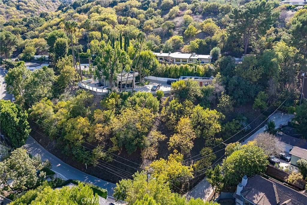 0.32 Acres of Residential Land for Sale in Sherman Oaks, California
