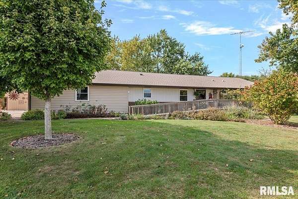 2 Acres of Residential Land with Home for Sale in Pleasant Plains, Illinois