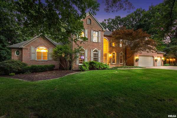 1.87 Acres of Residential Land with Home for Sale in Peoria, Illinois