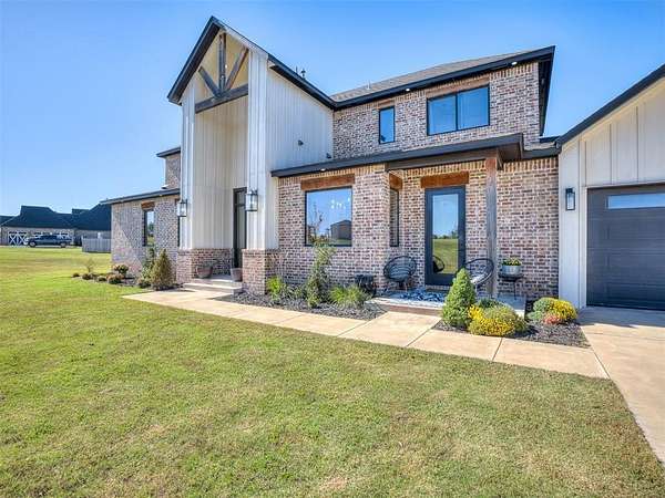 1.67 Acres of Residential Land with Home for Sale in Blanchard, Oklahoma