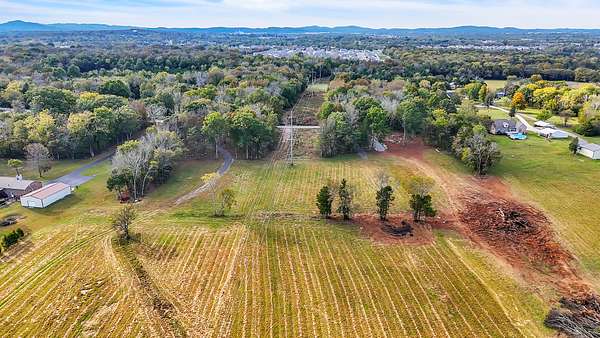 5 Acres of Residential Land for Sale in Lebanon, Tennessee