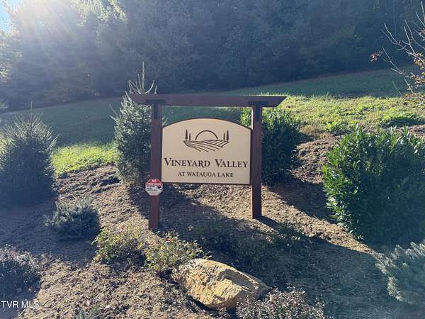 2 Acres of Residential Land for Sale in Butler, Tennessee