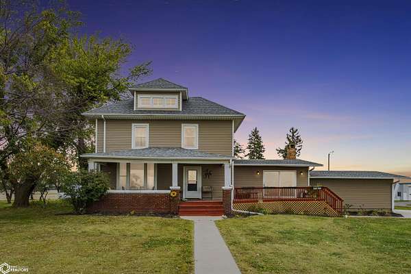 3.3 Acres of Residential Land with Home for Sale in Winfield, Iowa