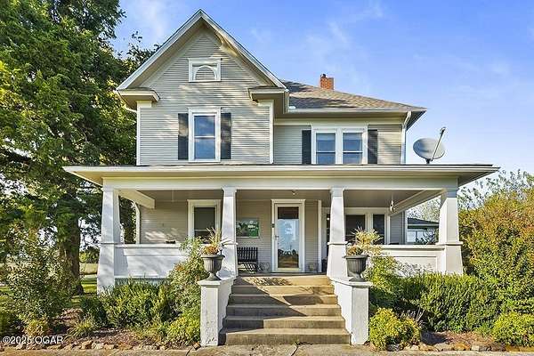 9 Acres of Residential Land with Home for Sale in Carthage, Missouri