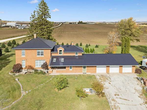 4.59 Acres of Residential Land with Home for Sale in Arlington, Iowa