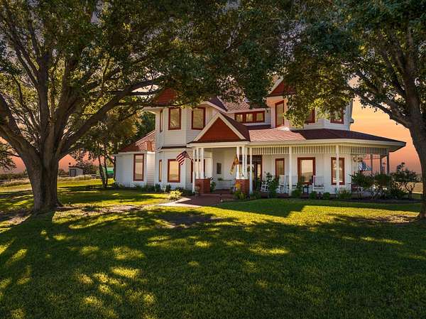 49.5 Acres of Land with Home for Sale in Thrall, Texas