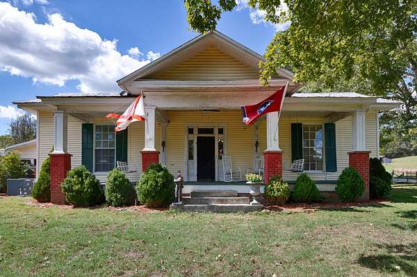 17 Acres of Land with Home for Sale in Prospect, Tennessee