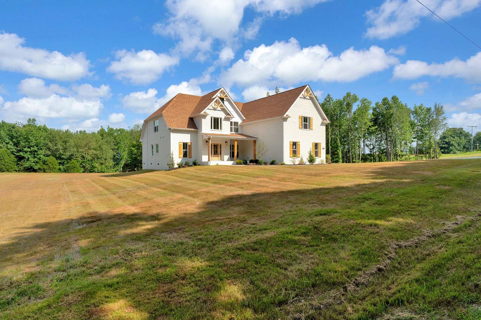 5 Acres of Residential Land with Home for Sale in Clarksville, Tennessee