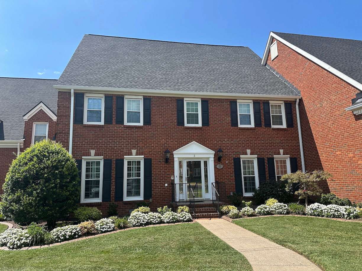 0.24 Acres of Residential Land with Home for Auction in Hendersonville, Tennessee