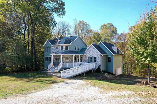 2.53 Acres of Residential Land with Home for Sale in Bloomfield, Indiana