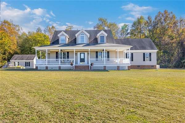 25 Acres of Land with Home for Sale in Suffolk, Virginia