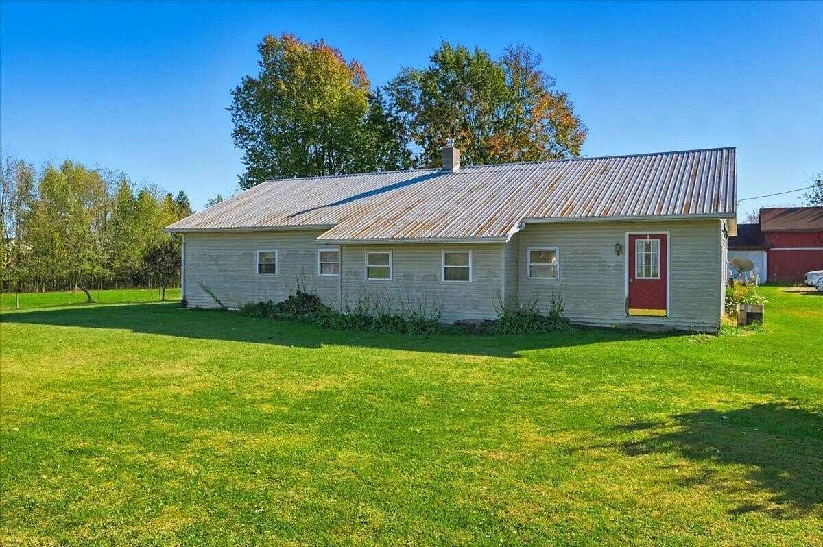 5.74 Acres of Land with Home for Sale in Mount Vernon, Ohio