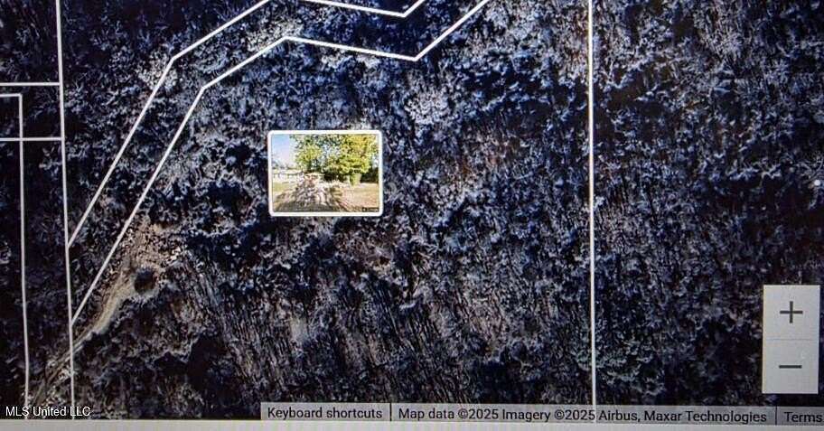 19.9 Acres of Recreational Land for Sale in Vicksburg, Mississippi