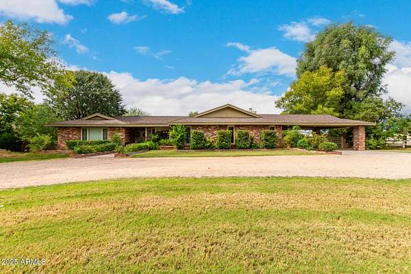 1.5 Acres of Residential Land with Home for Sale in Gilbert, Arizona