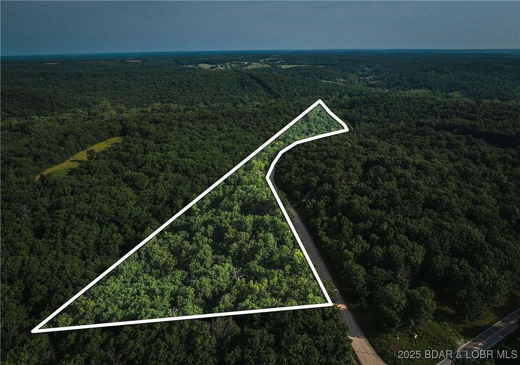 9.5 Acres of Residential Land for Sale in Edwards, Missouri