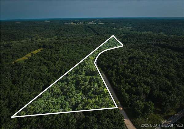 9.5 Acres of Residential Land for Sale in Edwards, Missouri