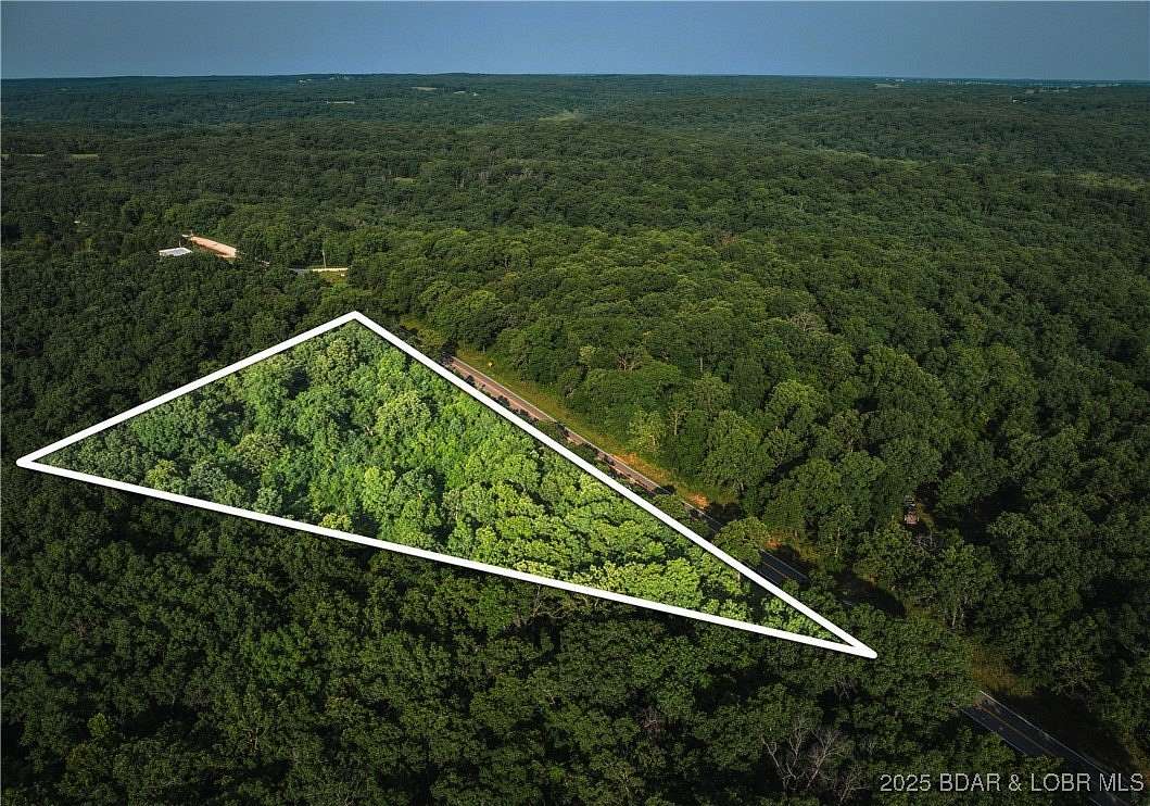 2.5 Acres of Residential Land for Sale in Edwards, Missouri