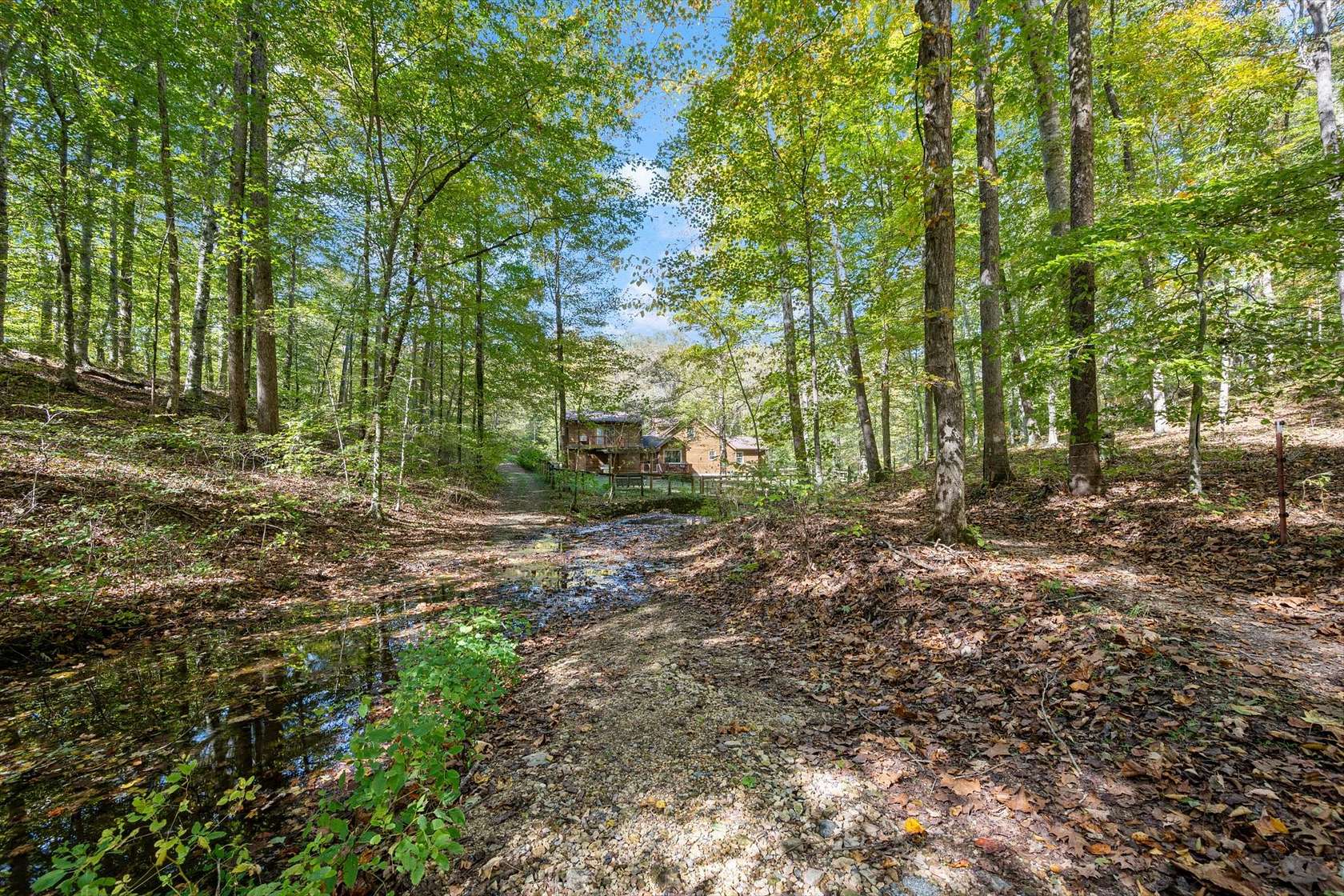 10 Acres of Land with Home for Sale in Franklin, Tennessee