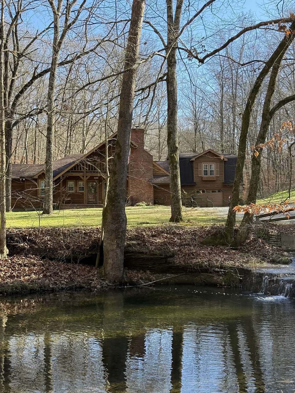 10 Acres of Land with Home for Sale in Franklin, Tennessee