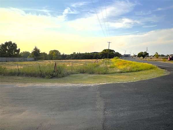 5 Acres of Residential Land for Sale in Ferris, Texas