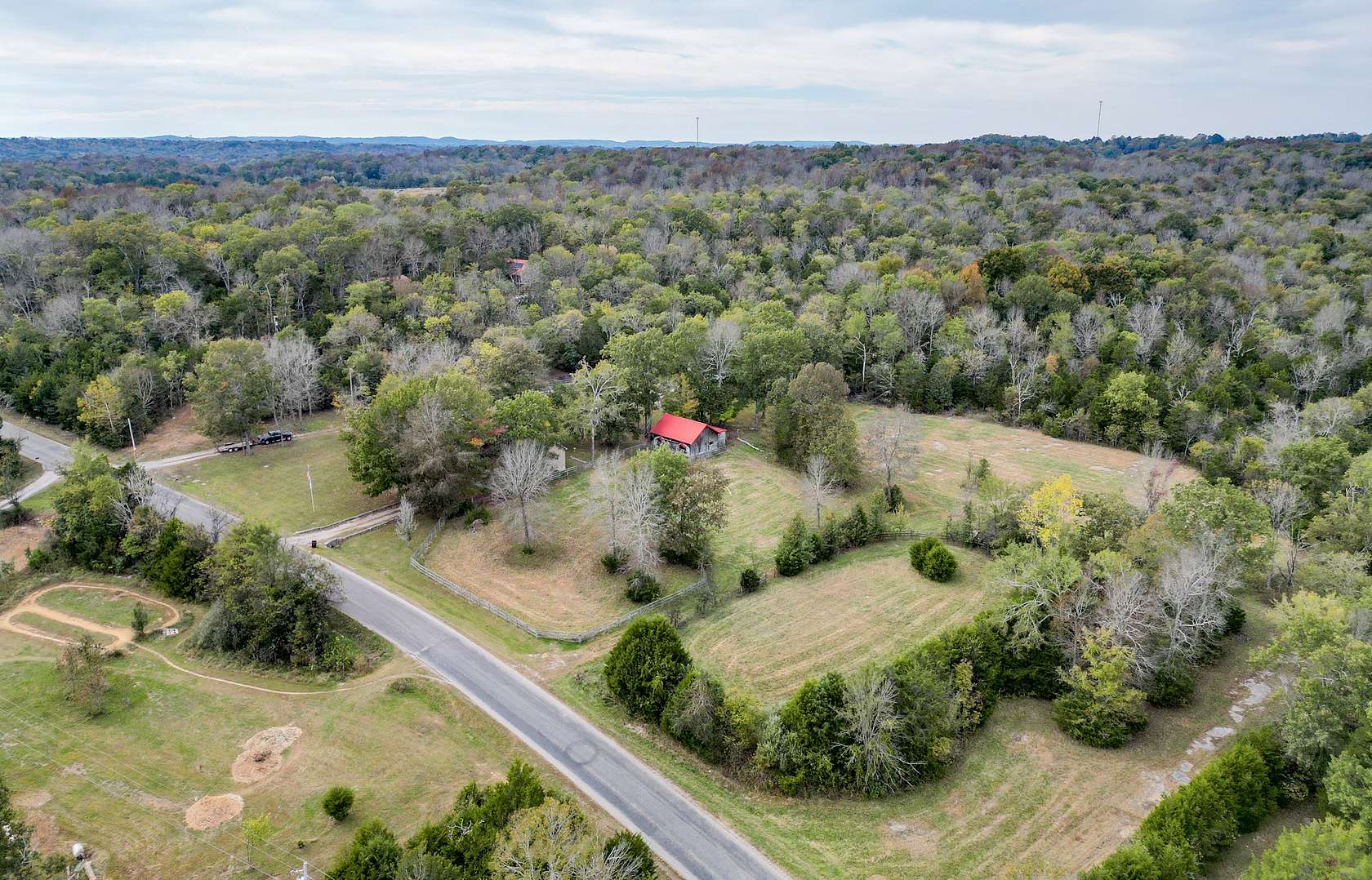 198 Acres of Land with Home for Sale in Columbia, Tennessee