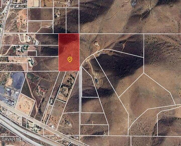 11.6 Acres of Land for Sale in Acton, California