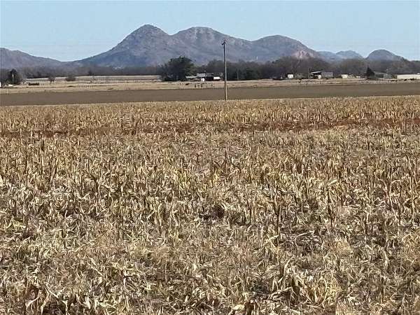 5 Acres of Residential Land for Sale in Altus, Oklahoma