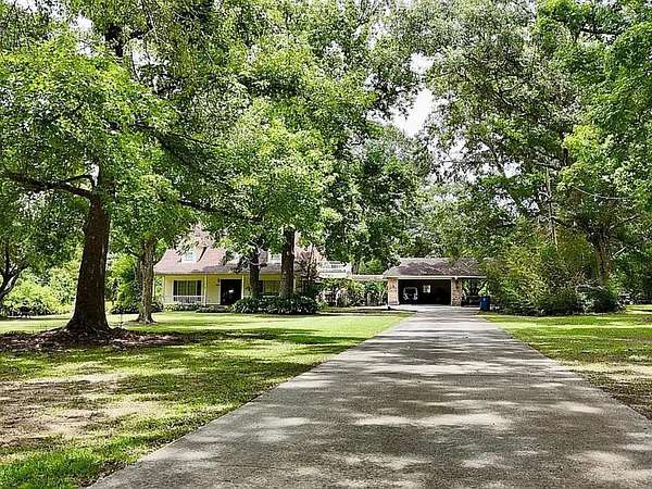 4 Acres of Residential Land with Home for Sale in Kountze, Texas