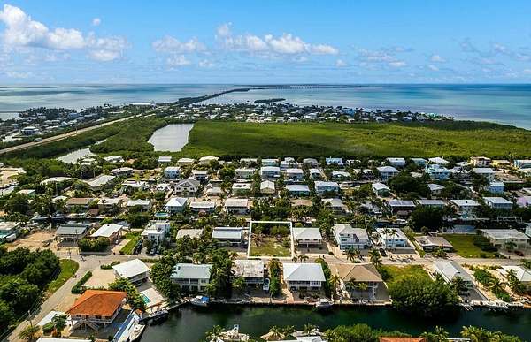 Residential Land for Sale in Lower Matecumbe Key, Florida