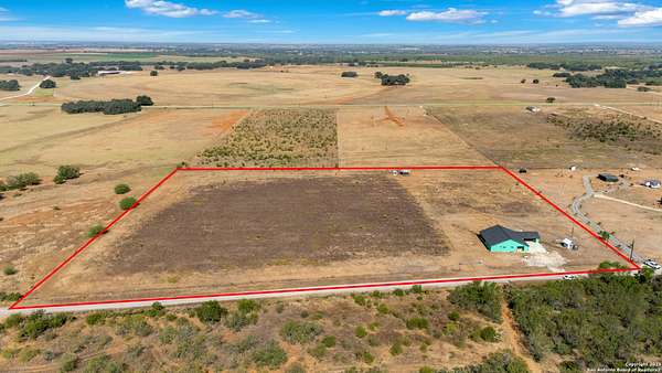 10.3 Acres of Land for Sale in Floresville, Texas