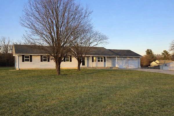 14 Acres of Land with Home for Sale in El Dorado Springs, Missouri