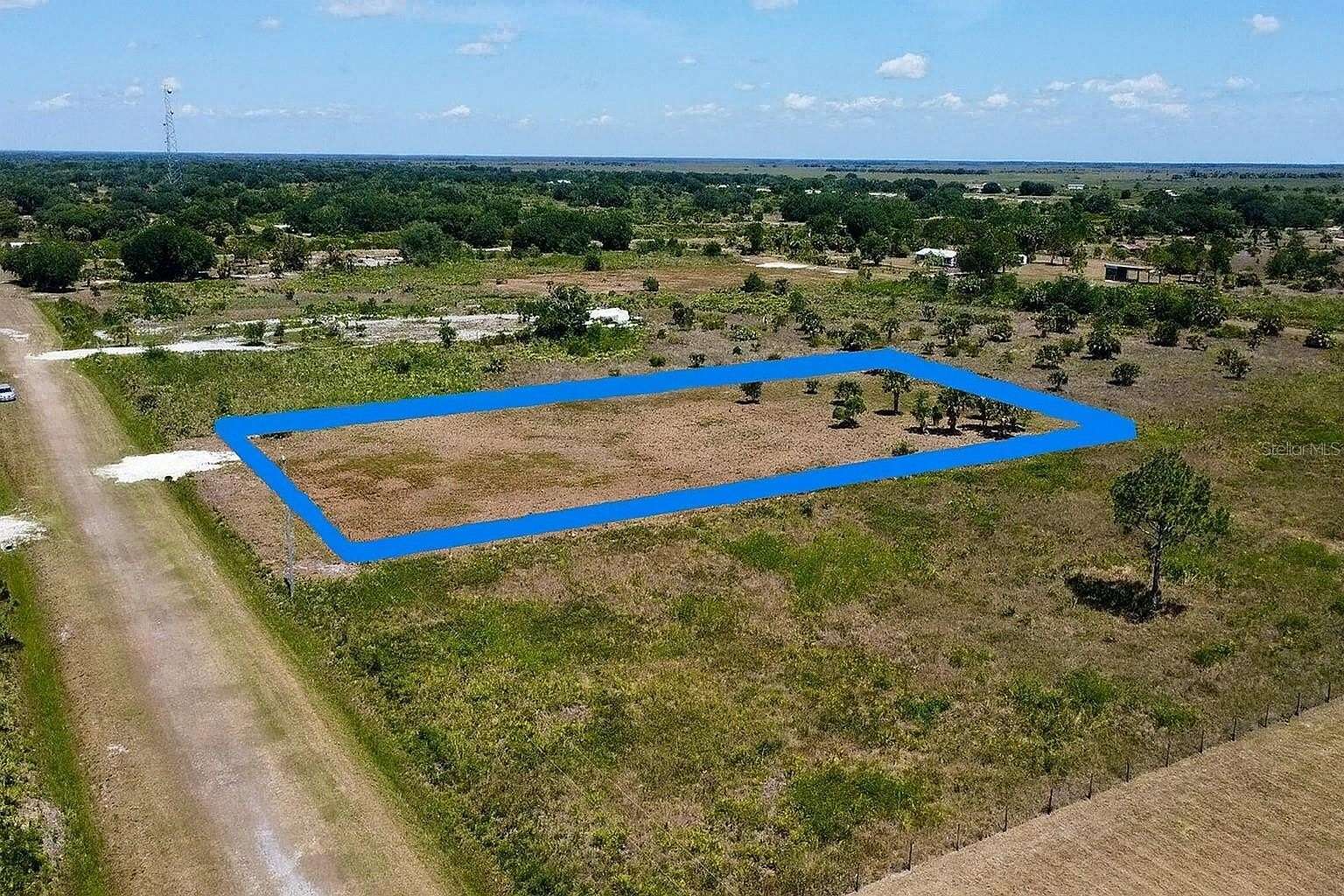 1.25 Acres of Residential Land for Sale in Okeechobee, Florida