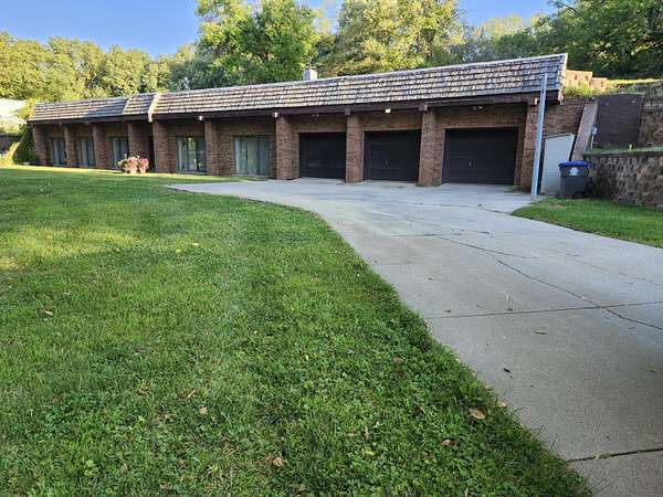 2.19 Acres of Residential Land with Home for Sale in Council Bluffs, Iowa