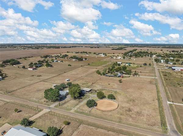 5.58 Acres of Land with Home for Sale in Woodway, Texas