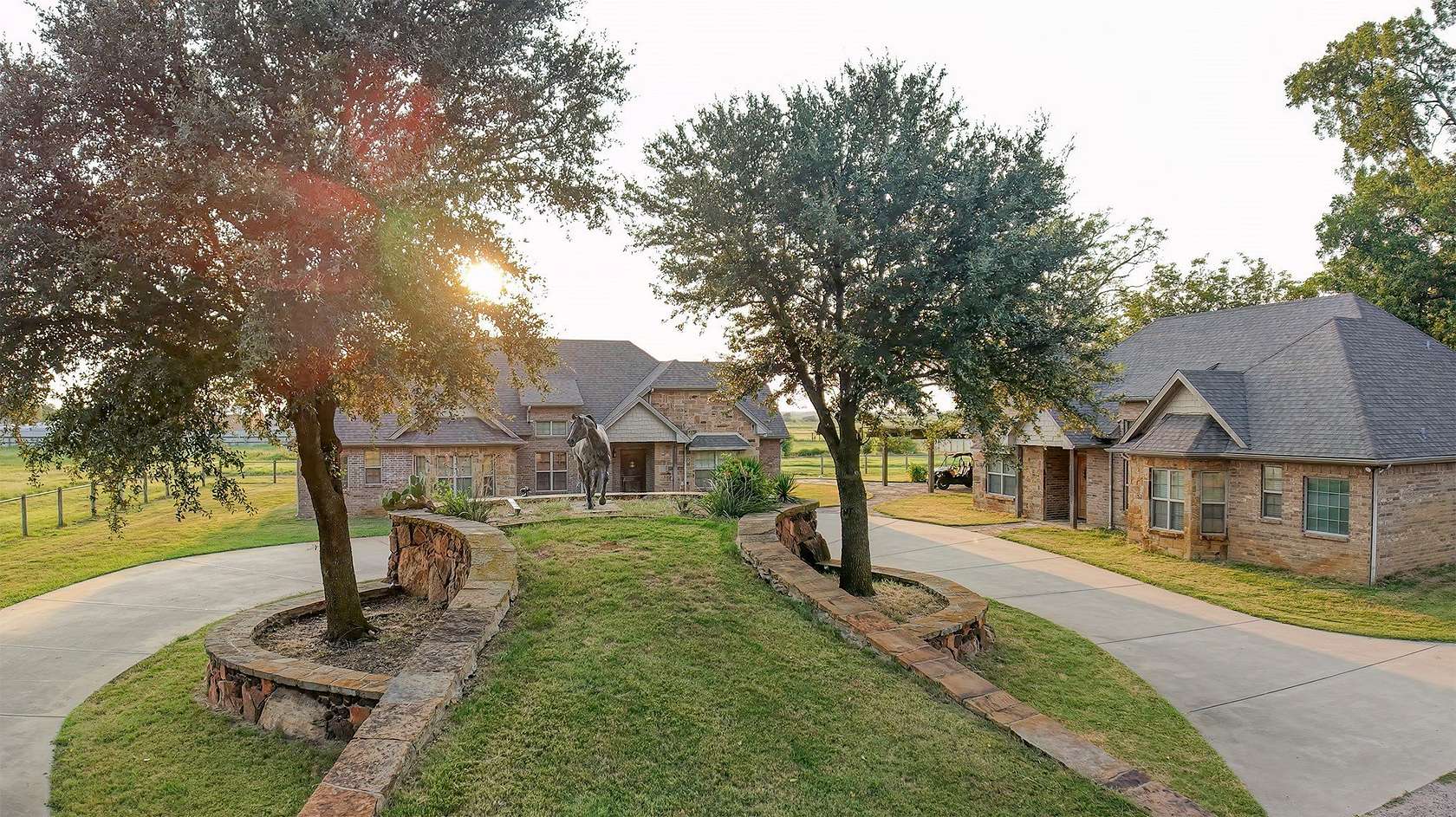 23 Acres of Land with Home for Sale in Whitesboro, Texas