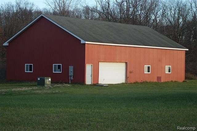 2.5 Acres of Residential Land with Home for Lease in Howell, Michigan