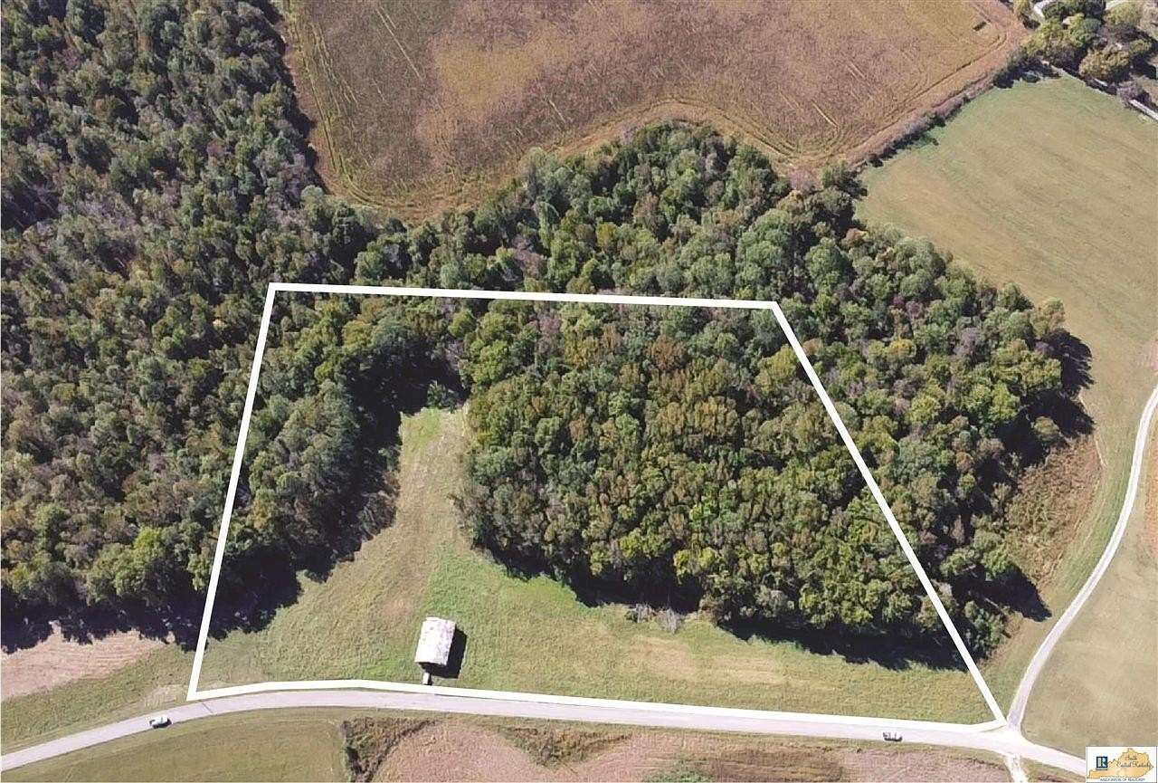 9.16 Acres of Land for Sale in Horse Cave, Kentucky