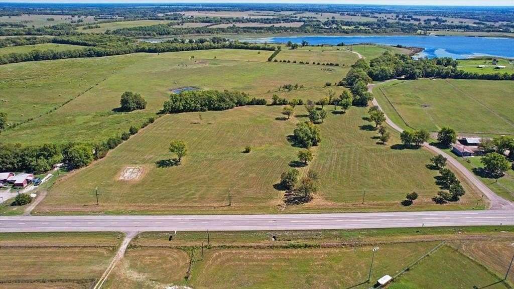 13.3 Acres of Agricultural Land for Sale in Clarksville, Texas